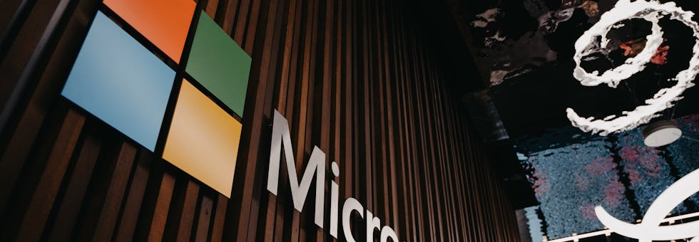 Microsoft Fabric OneLake architecture overview with lakehouse and warehouse workflow