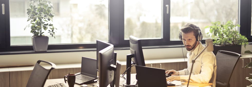 Virtual desktops architecture showing secure remote access and centralized management